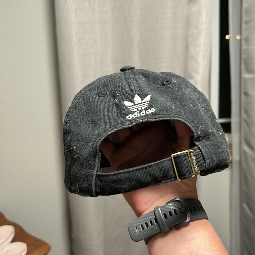 Adidas hat - Picture 2 of 2